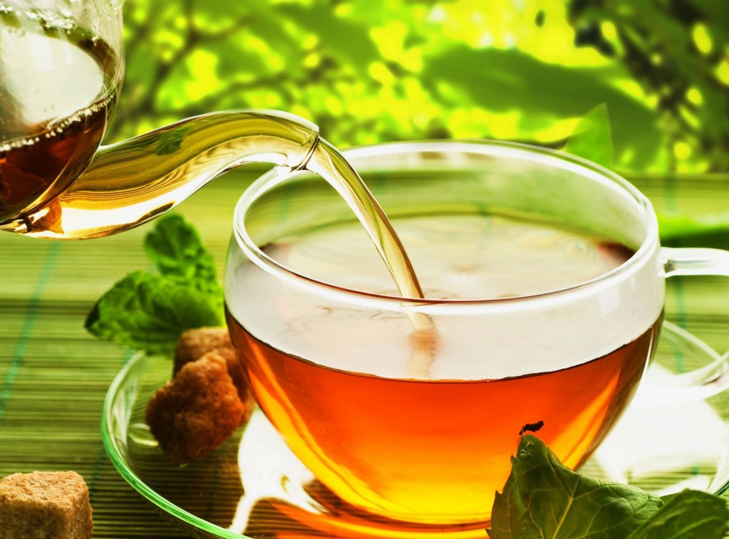 Os (possíveis) benefícios de se tomar chá | Etiqueta que Machuca